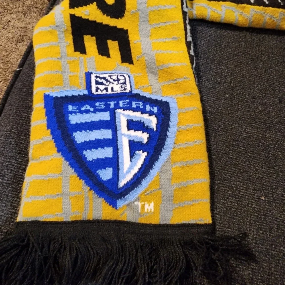 Western/Eastern‎ MLS Scarf 2013 Playoffs Continental Partner Sponsor Red,Yellow